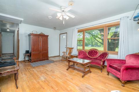 381 W 3rd St, Braidwood, IL 60408 photo 3