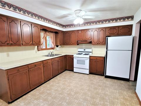 3 Brookwood Dr, Normal, IL 61761 photo 16