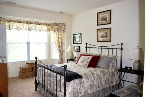 2775 Beacon Point Cir, Elgin, IL 60124 photo 9