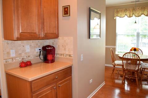 2775 Beacon Point Cir, Elgin, IL 60124 photo 6
