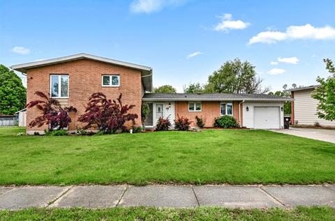 1510 S Pointe Dr, Rantoul, IL 61866 photo 2