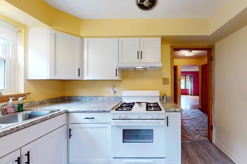 1319 E Oakton St, Des Plaines, IL 60018 photo 9