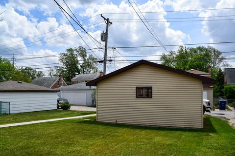 1319 E Oakton St, Des Plaines, IL 60018 photo 22