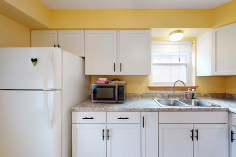 1319 E Oakton St, Des Plaines, IL 60018 photo 8