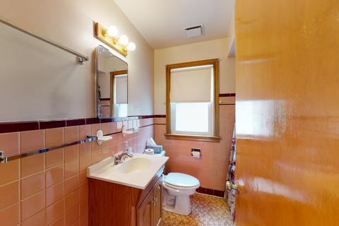 1319 E Oakton St, Des Plaines, IL 60018 photo 14