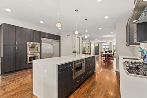 641 E Bowen Ave, Chicago, IL 60653 photo 17
