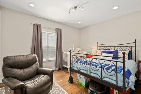 641 E Bowen Ave, Chicago, IL 60653 photo 27