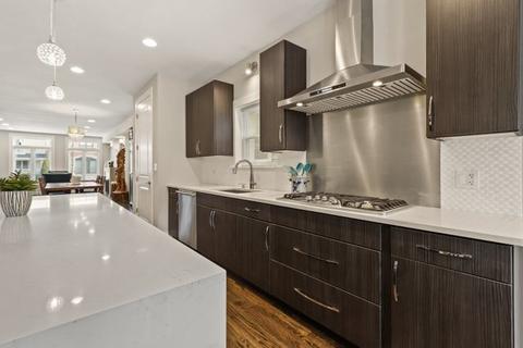 641 E Bowen Ave, Chicago, IL 60653 photo 20