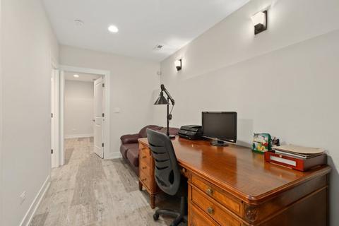 641 E Bowen Ave, Chicago, IL 60653 photo 34