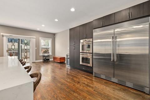 641 E Bowen Ave, Chicago, IL 60653 photo 14