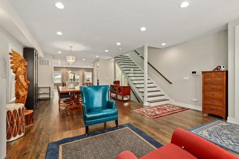 641 E Bowen Ave, Chicago, IL 60653 photo 8