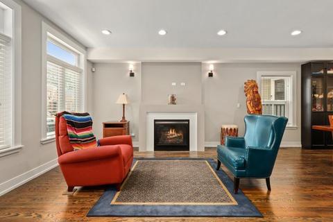 641 E Bowen Ave, Chicago, IL 60653 photo 5