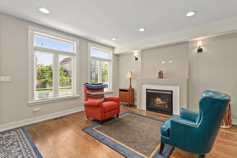 641 E Bowen Ave, Chicago, IL 60653 photo 6