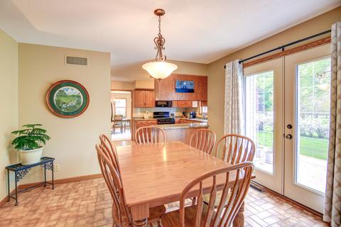 2107 E 39th St, Sterling, IL 61081 photo 8