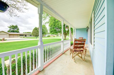 2107 E 39th St, Sterling, IL 61081 photo 4