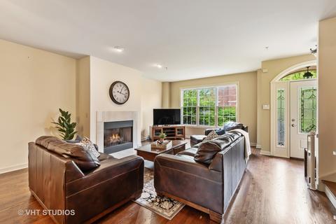 1711 Dewes St, Glenview, IL 60025 photo 4
