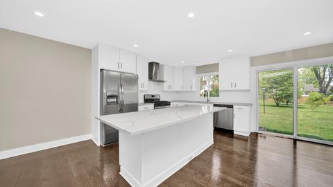 660 Konen Ave, Aurora, IL 60505 photo 7
