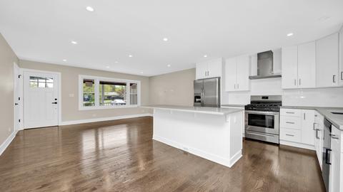 660 Konen Ave, Aurora, IL 60505 photo 8