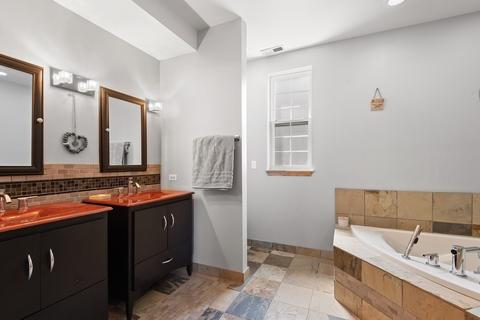 1708 W Devon Ave, Chicago, IL 60660 photo 13