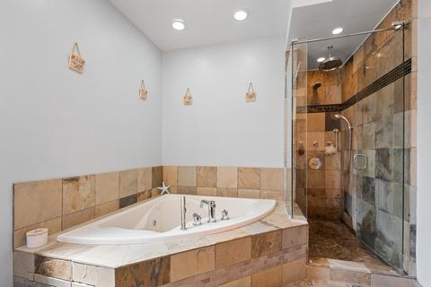 1708 W Devon Ave, Chicago, IL 60660 photo 14