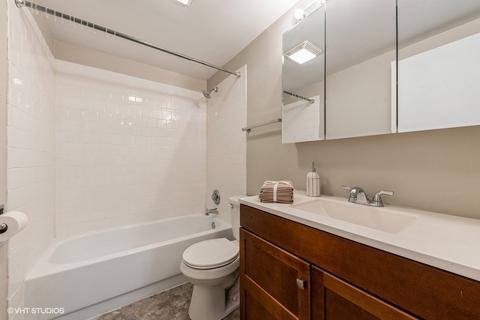 5550 Astor St #323, Rolling Meadows, IL 60008 photo 8