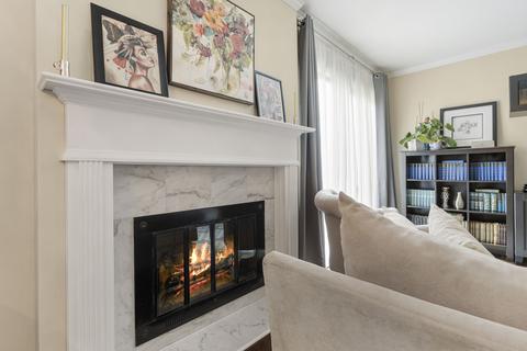 1182 Leicester Ct, Wheaton, IL 60189 photo 8