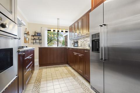 1182 Leicester Ct, Wheaton, IL 60189 photo 3