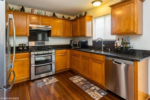 1817 Silver Ridge Dr, Plainfield, IL 60586 photo 4