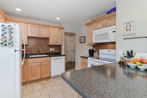 411 Bowles St, Normal, IL 61761 photo 4