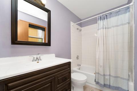 2406 Lilac St, Mchenry, IL 60051 photo 10