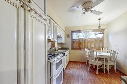 413 Norman Ct, Des Plaines, IL 60016 photo 13