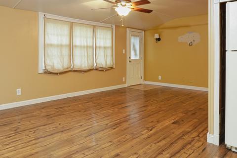 308 E Oak St, Downs, IL 61736 photo 5