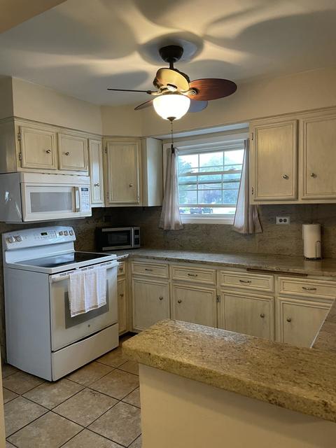 7530 Beloit Ave, Bridgeview, IL 60455 photo 4