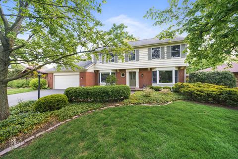 8425 Clynderven Rd, Burr Ridge, IL 60527 photo 1