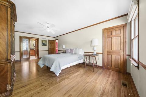 8425 Clynderven Rd, Burr Ridge, IL 60527 photo 12
