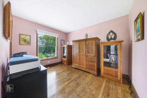 8425 Clynderven Rd, Burr Ridge, IL 60527 photo 9