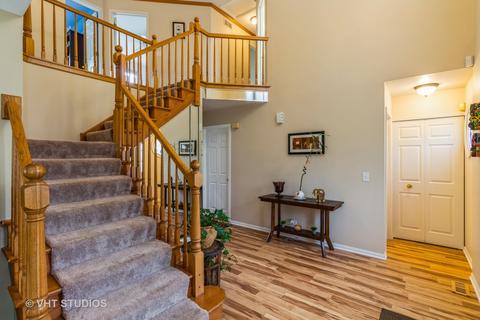 5301 Elliott Dr, Hoffman Estates, IL 60192 photo 2
