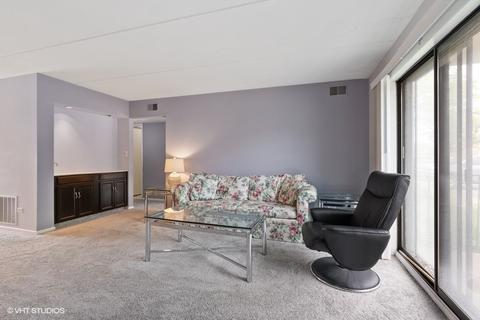 5511 Chateau Dr #2, Rolling Meadows, IL 60008 photo 3