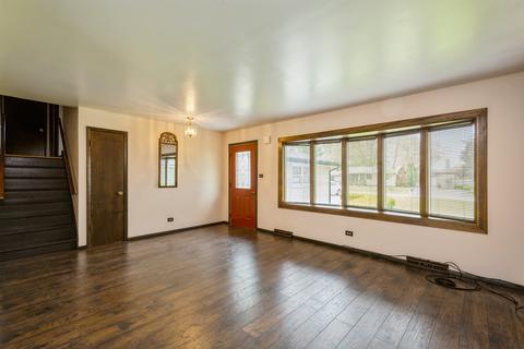7706 W 82nd St, Bridgeview, IL 60455 photo 2