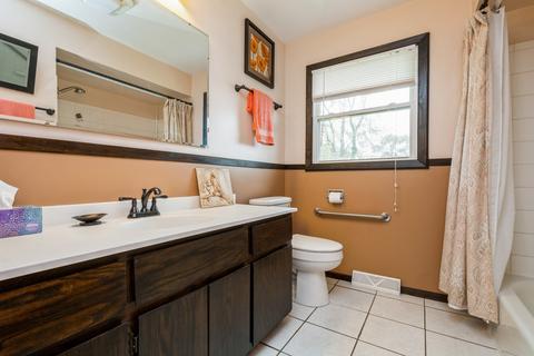 7706 W 82nd St, Bridgeview, IL 60455 photo 5