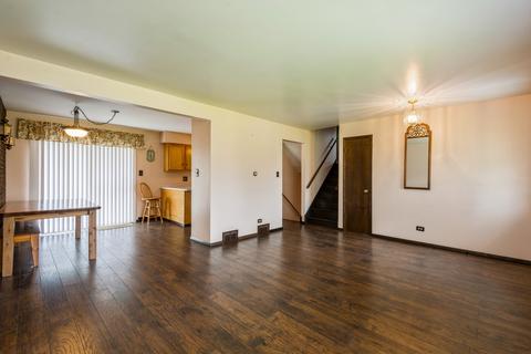 7706 W 82nd St, Bridgeview, IL 60455 photo 3