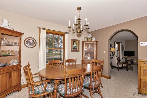 9613 Main St, Hebron, IL 60034 photo 4