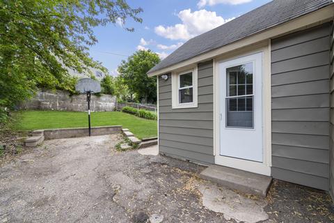 559 Wellington Ave, Elgin, IL 60120 photo 15