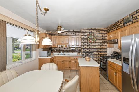 14607 Kolin Ave, Midlothian, IL 60445 photo 7