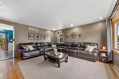 18441 Torrence Ave, Lansing, IL 60438 photo 2