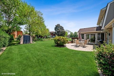 1649 Briarcliffe Blvd, Wheaton, IL 60189 photo 12