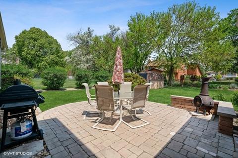 1649 Briarcliffe Blvd, Wheaton, IL 60189 photo 11
