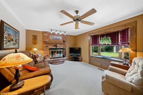 1649 Briarcliffe Blvd, Wheaton, IL 60189 photo 7