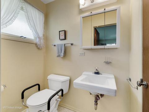 504 Bridle Ln, Wheaton, IL 60187 photo 13