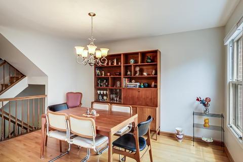 3443 Davis St, Evanston, IL 60203 photo 7